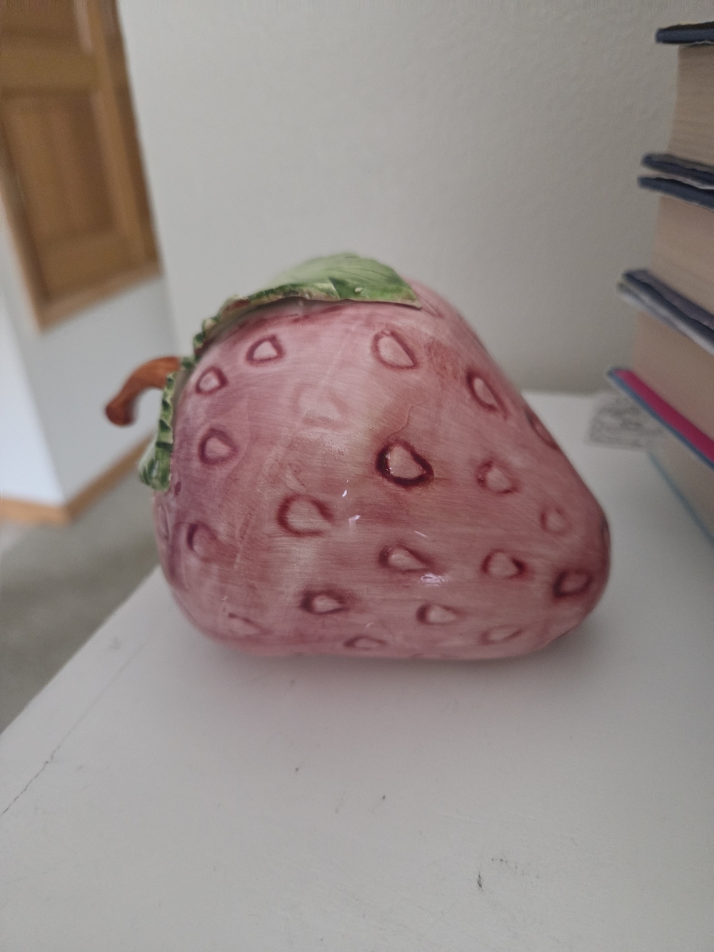 Source Unknown Pink and Green Ceramic Strawberry Accent